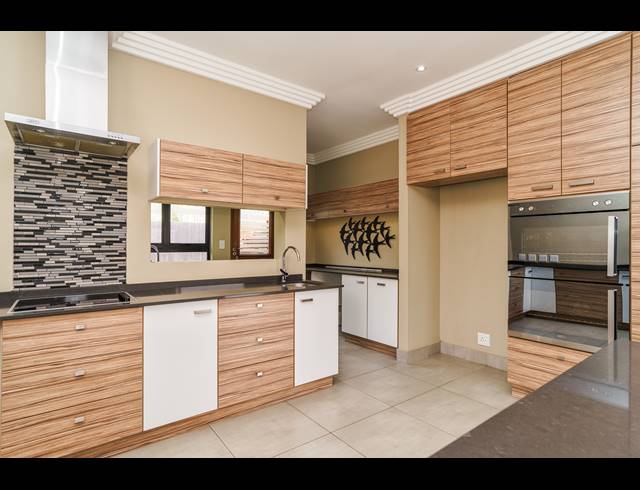3 BEDROOM HOUSE SOLD IN PALM LAKES ESTATE
